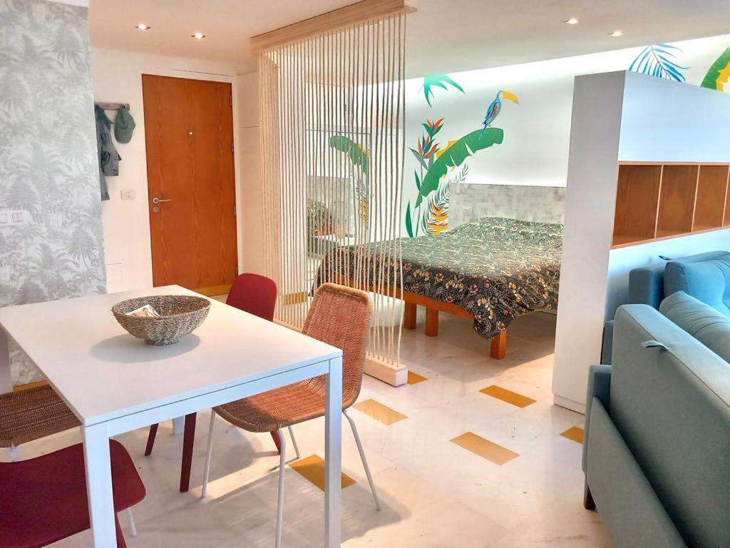 Tropical House Near Beach&Yumbo San Bartolomé Ngoại thất bức ảnh